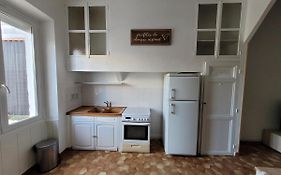 Adorable Maison en plein cœur du village.