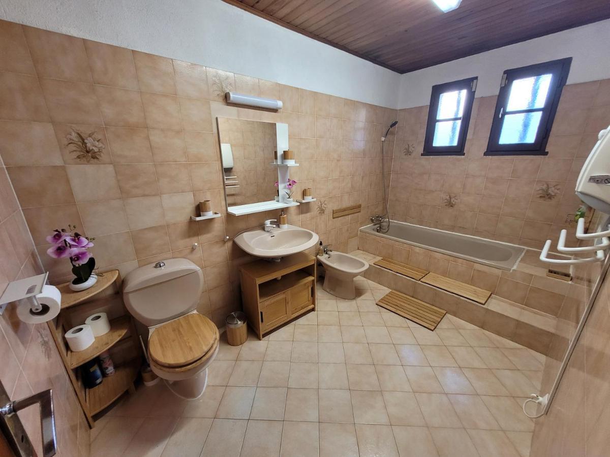 Adorable Maison en plein cœur du village. Bouc-Bel-Air Extérieur photo